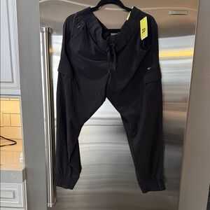 All in Motion womans Black Cargo Pants